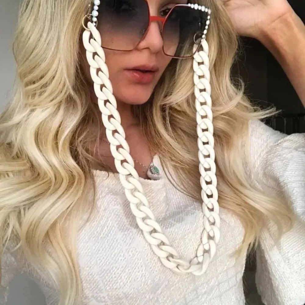 NWOT Glasses Chain - Ivory